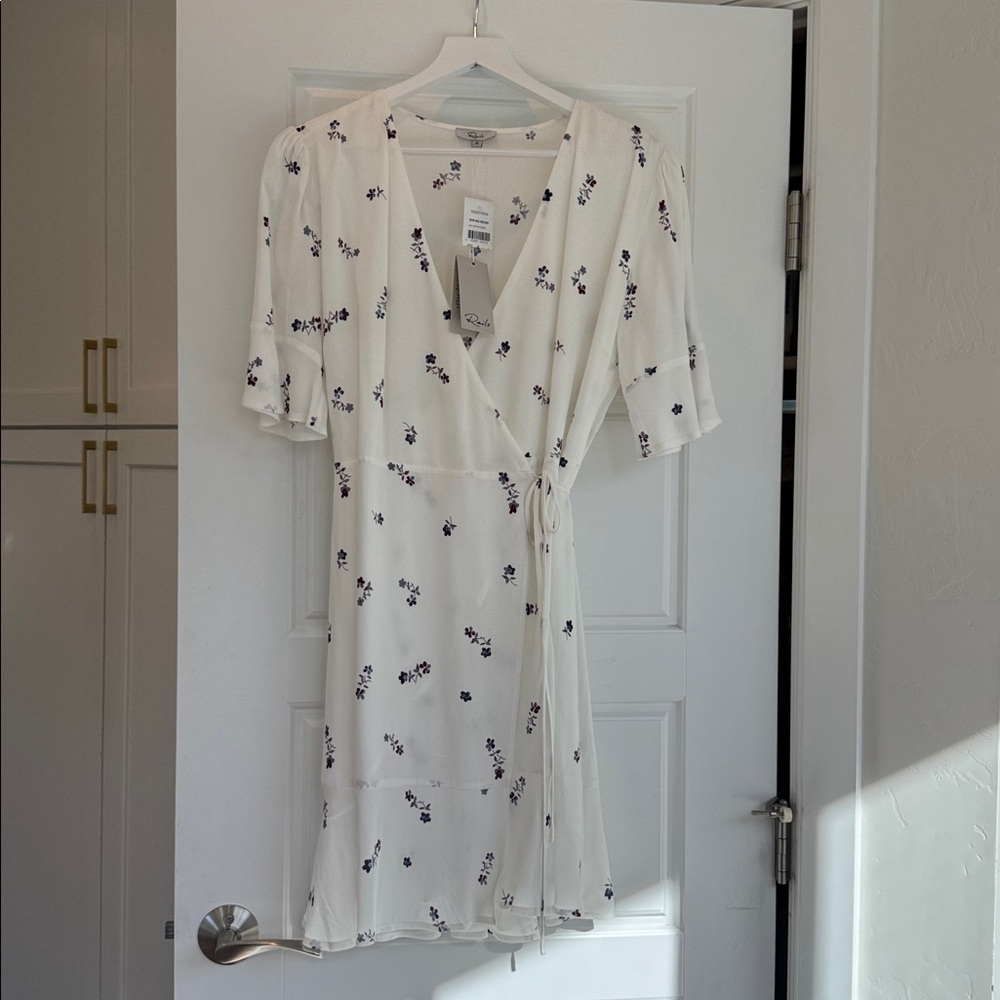 RAIlS NWT White Floral Kyoto Dress.  Size MED